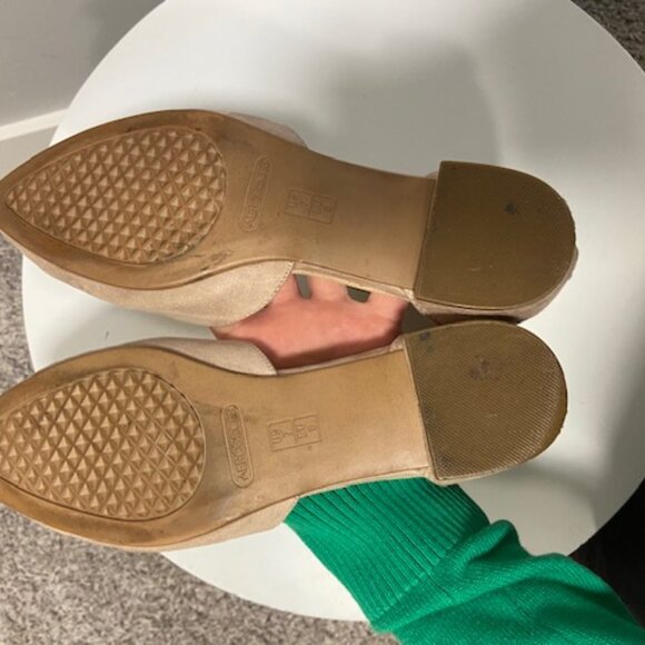 Aerosoles Flats Light Pink/Taupe with Unique Gold Bracelet Strap, Size 7 - Picture 5 of 5